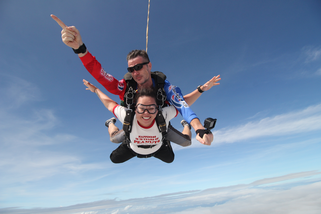 Skydiving adventure over Palawan - Freefall experience